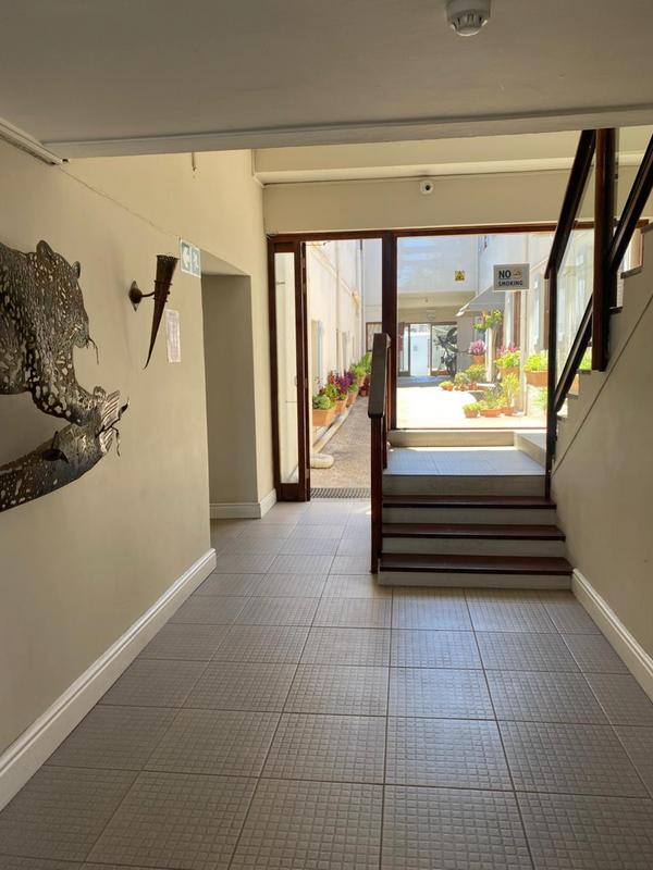 1 Bedroom Property for Sale in Sea Point Western Cape